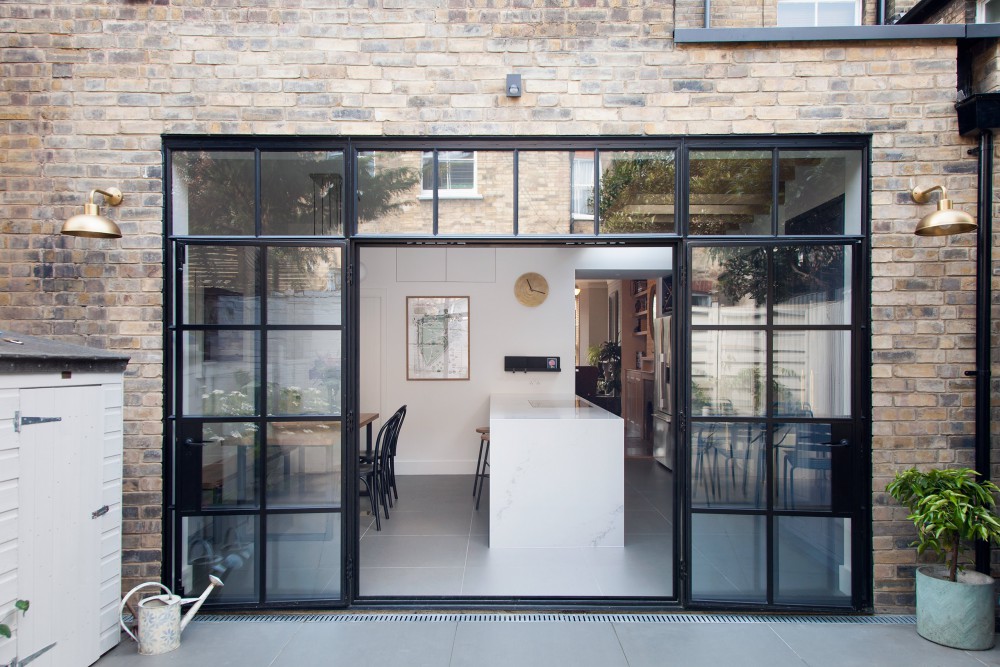 Side-extension-and-refurbishment-of-a-Victorian-house-